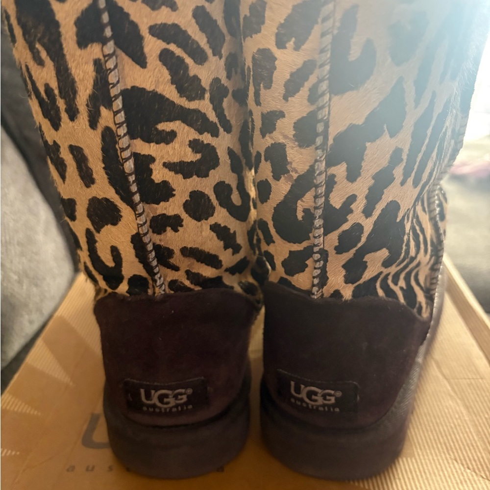 UGG *Rare* Leopard Print Winter Boots - Picture 4 of 6